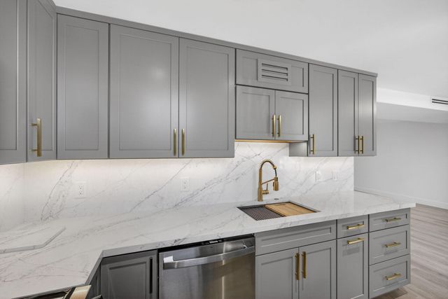 136 Lakeshore Drive, North Palm Beach, FL 33408