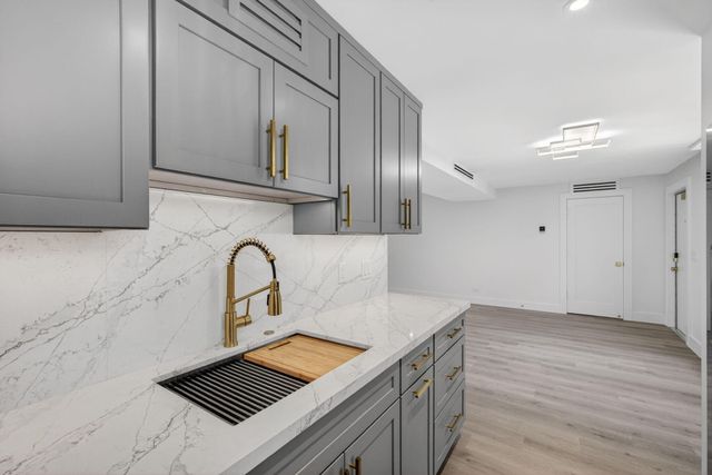 136 Lakeshore Drive, North Palm Beach, FL 33408