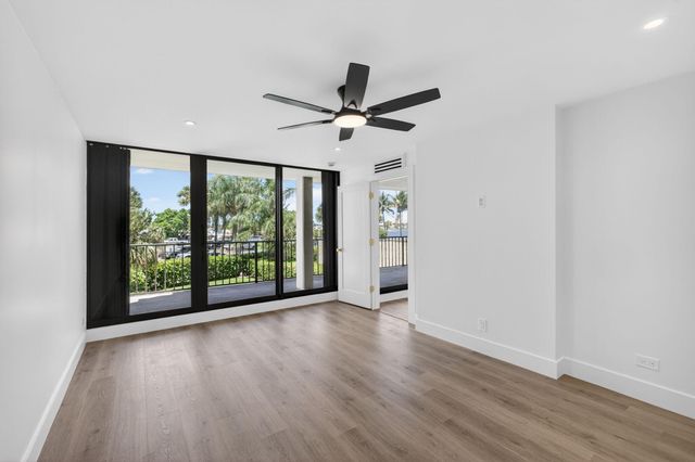 136 Lakeshore Drive, North Palm Beach, FL 33408