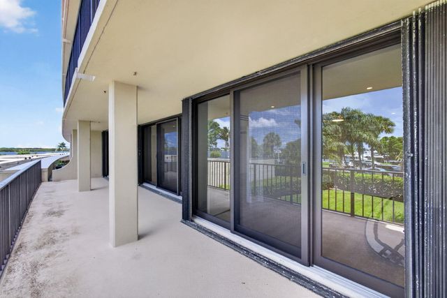 136 Lakeshore Drive, North Palm Beach, FL 33408