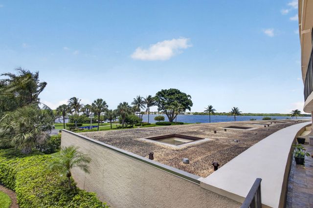 136 Lakeshore Drive, North Palm Beach, FL 33408