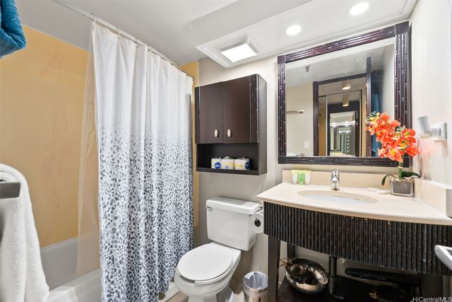 2425 Kuhio Avenue 608, Honolulu, HI 96815