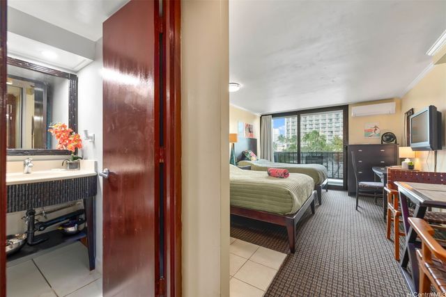 2425 Kuhio Avenue 608, Honolulu, HI 96815