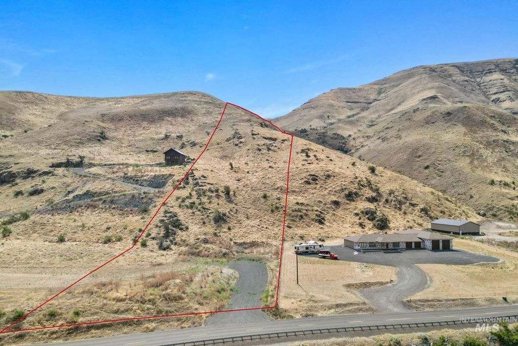 24122 Snake River Road, Asotin, WA 99402