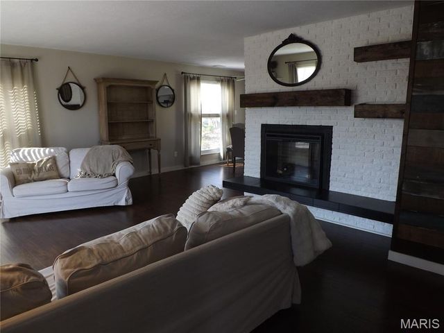 5697 Lake Tishomingo Road, Hillsboro, MO 63050