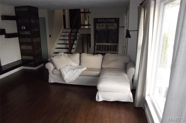 5697 Lake Tishomingo Road, Hillsboro, MO 63050