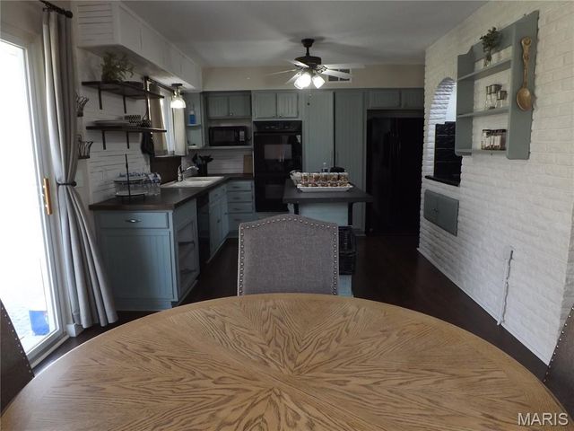 5697 Lake Tishomingo Road, Hillsboro, MO 63050
