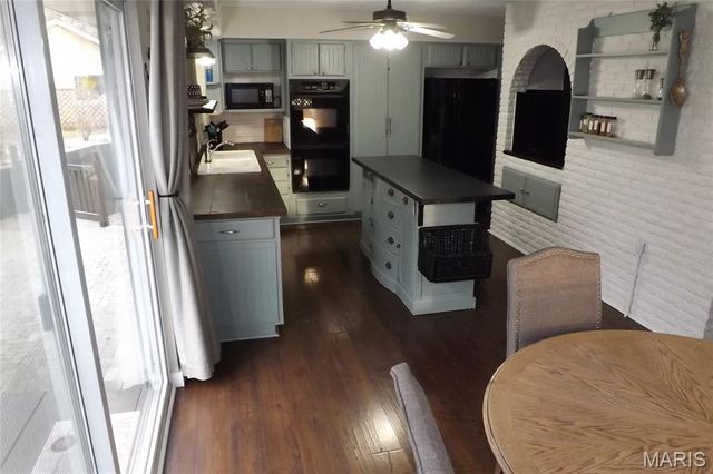 5697 Lake Tishomingo Road, Hillsboro, MO 63050