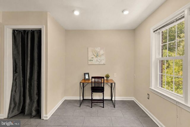 8221 DOCTOR CRAIK CT, Alexandria, VA 22306