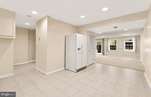8221 DOCTOR CRAIK CT, Alexandria, VA 22306
