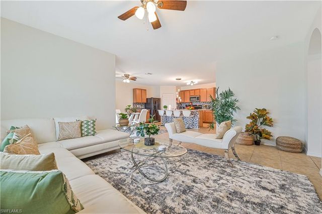 216 SW 29th ST, Cape Coral, FL 33914