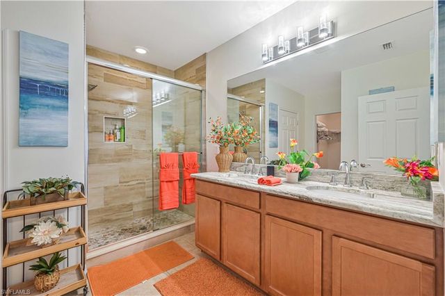 216 SW 29th ST, Cape Coral, FL 33914