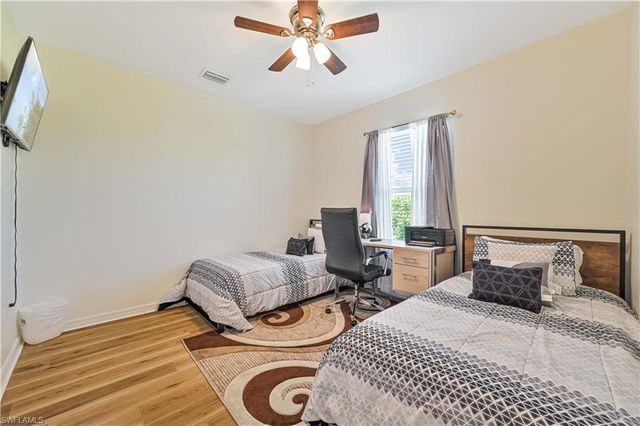 216 SW 29th ST, Cape Coral, FL 33914