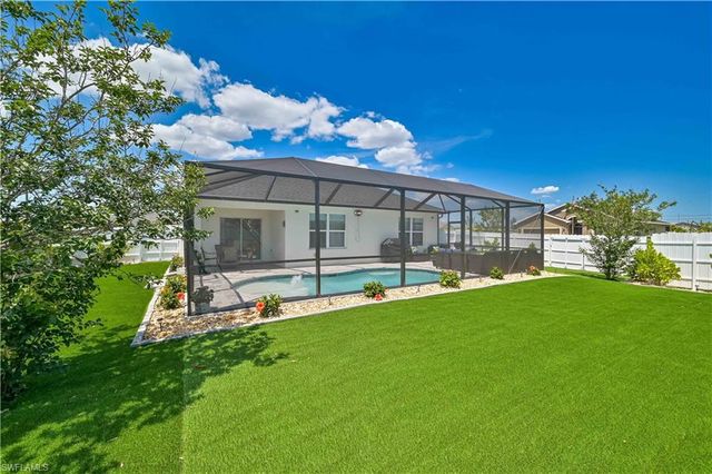 216 SW 29th ST, Cape Coral, FL 33914