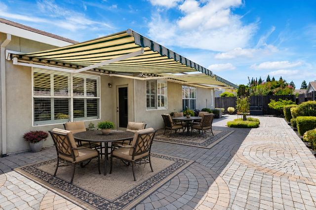 3264 Rock Creek Way, Roseville, CA 95747