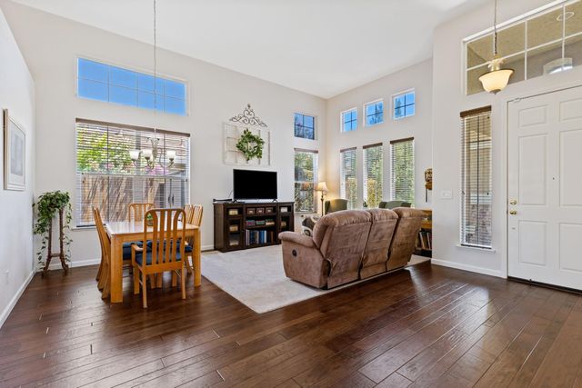 3264 Rock Creek Way, Roseville, CA 95747