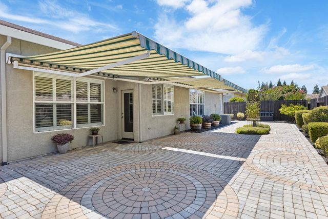 3264 Rock Creek Way, Roseville, CA 95747