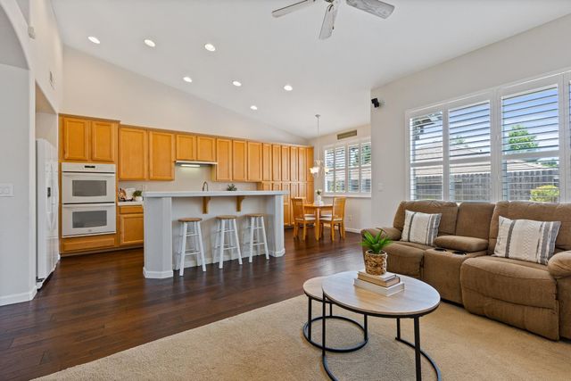 3264 Rock Creek Way, Roseville, CA 95747