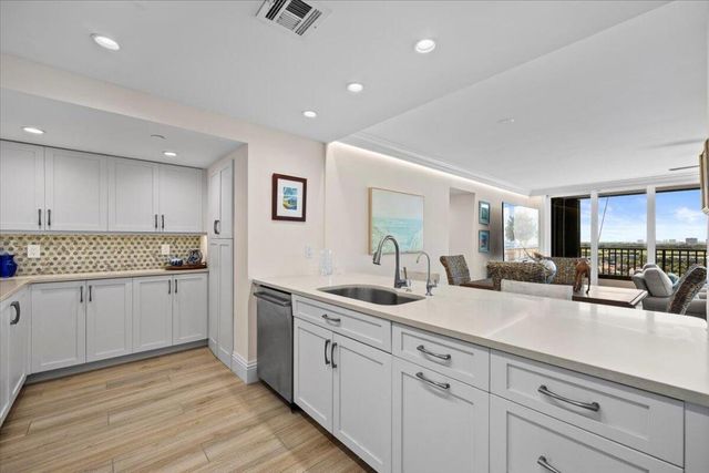 450 Ocean Drive Ph3, Juno Beach, FL 33408