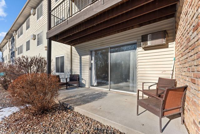10311 Cedar Lake Road 103, Minnetonka, MN 55305