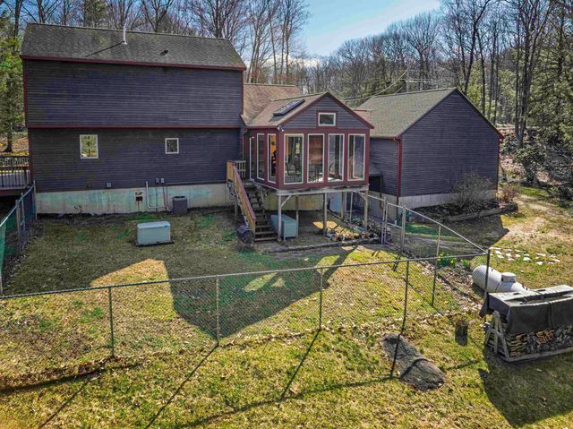81 Deer Ridge Drive, Barrington, NH 03825