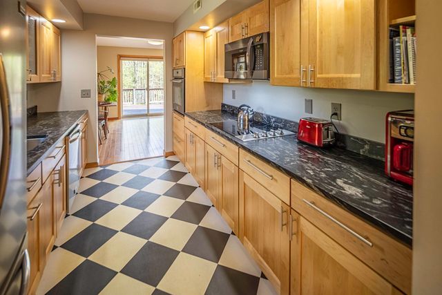 81 Deer Ridge Drive, Barrington, NH 03825