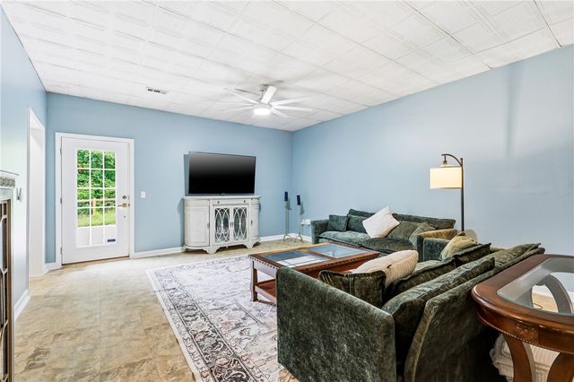 509 Horseshoe Drive, Seneca, SC 29678