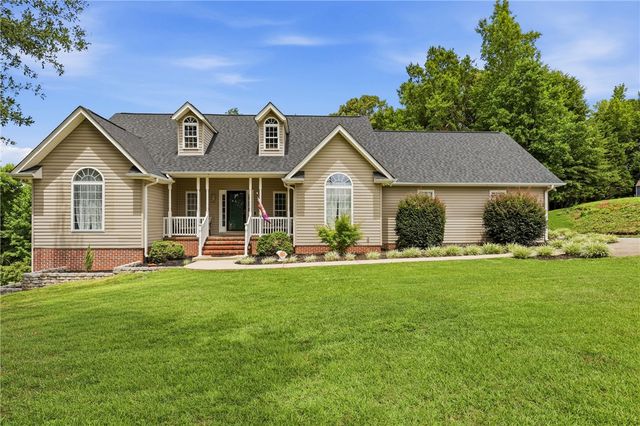 509 Horseshoe Drive, Seneca, SC 29678