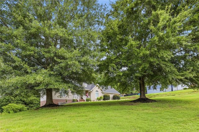 509 Horseshoe Drive, Seneca, SC 29678