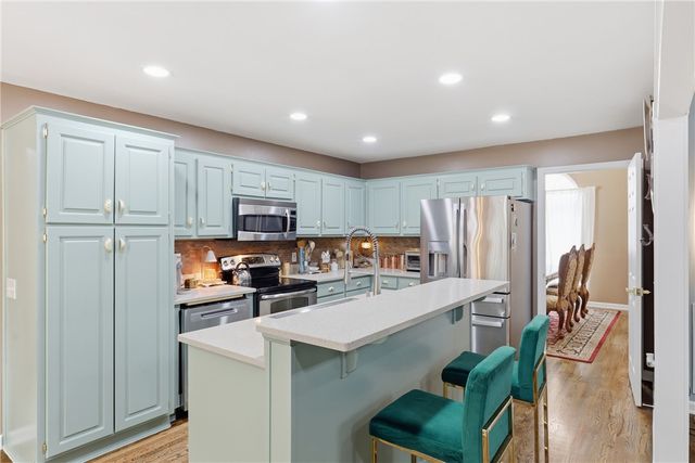 509 Horseshoe Drive, Seneca, SC 29678