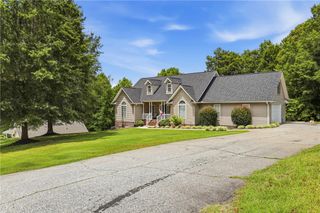 509 Horseshoe Drive, Seneca, SC 29678