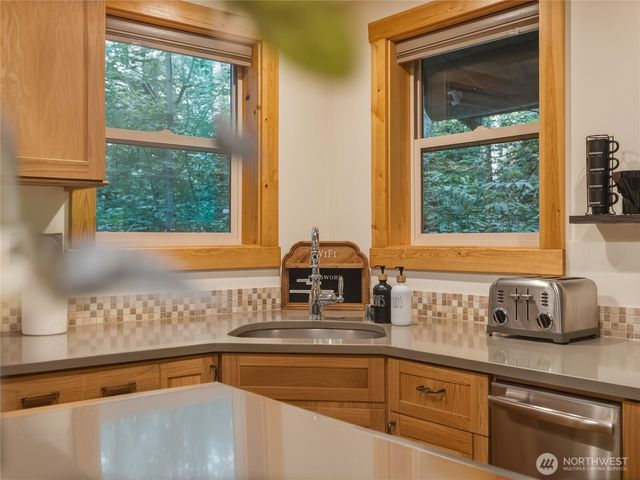 7482 Miller Way, Deming, WA 98244