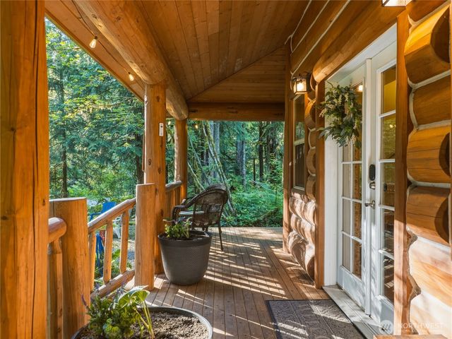 7482 Miller Way, Deming, WA 98244