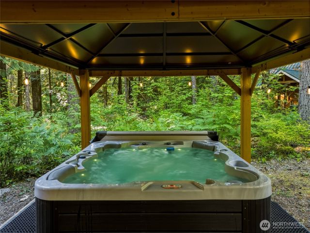 7482 Miller Way, Deming, WA 98244