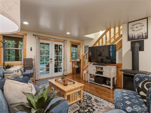 7482 Miller Way, Deming, WA 98244
