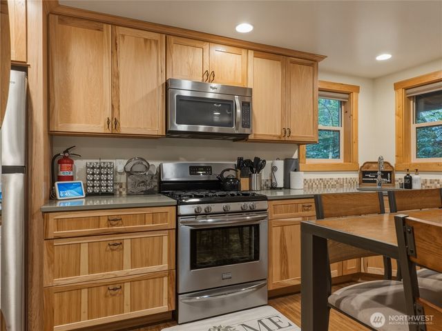 7482 Miller Way, Deming, WA 98244