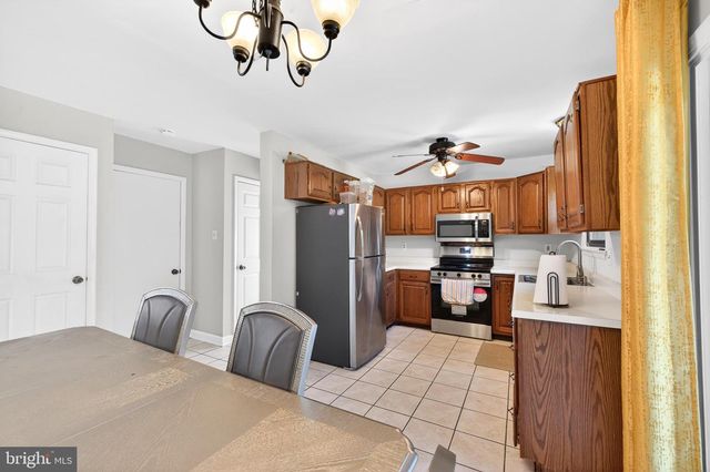 5 CAVALLERO CT, New Castle, DE 19720