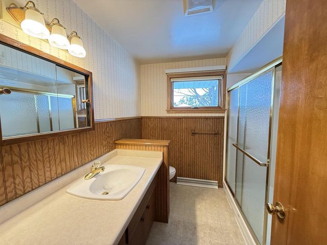 1406 HENRY STREET, Neenah, WI 54956