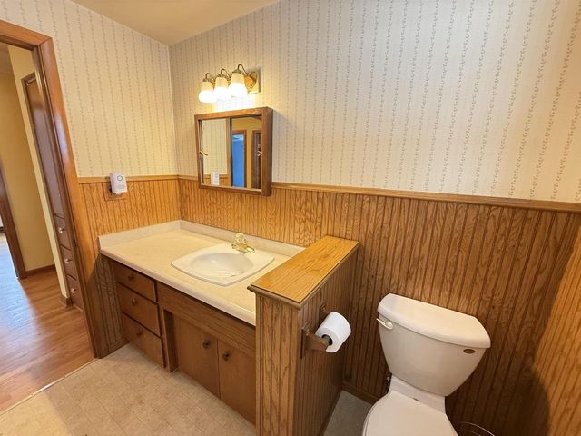 1406 HENRY STREET, Neenah, WI 54956