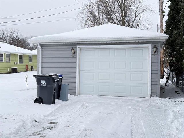 1406 HENRY STREET, Neenah, WI 54956