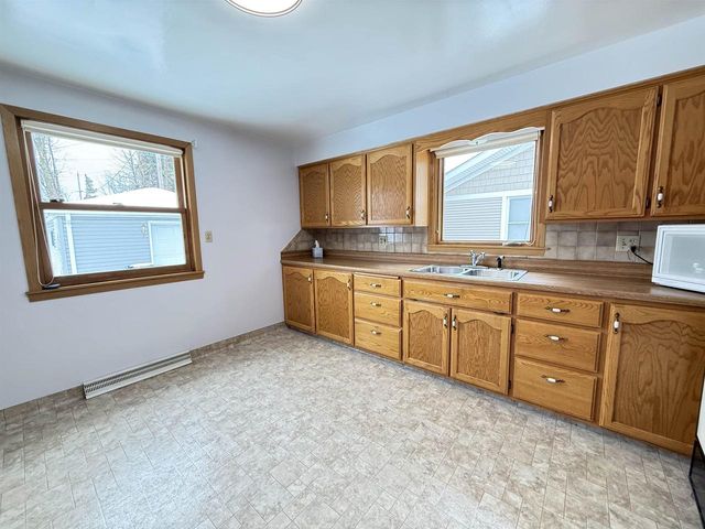 1406 HENRY STREET, Neenah, WI 54956