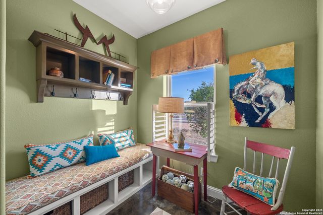 34 Rusty Spur Dr, Fredericksburg, TX 78624