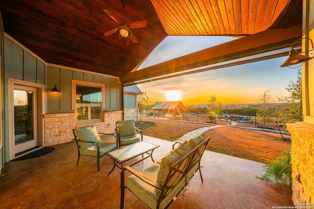 34 Rusty Spur Dr, Fredericksburg, TX 78624