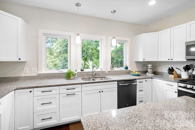 620 Brookshire Street, Asheville, NC 28803