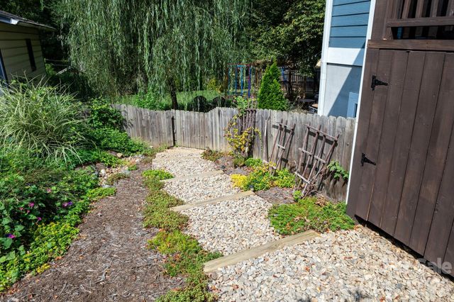 620 Brookshire Street, Asheville, NC 28803