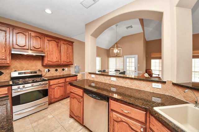 706 River Delta Lane, Rosenberg, TX 77469