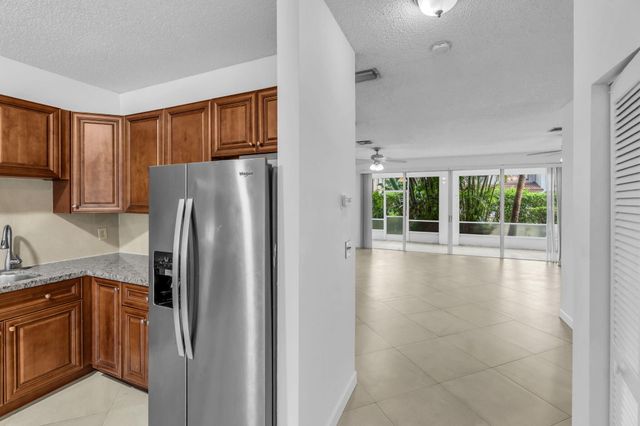 6813 VIA REGINA, Boca Raton, FL 33433