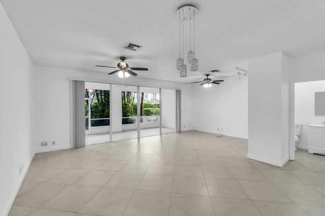 6813 VIA REGINA, Boca Raton, FL 33433