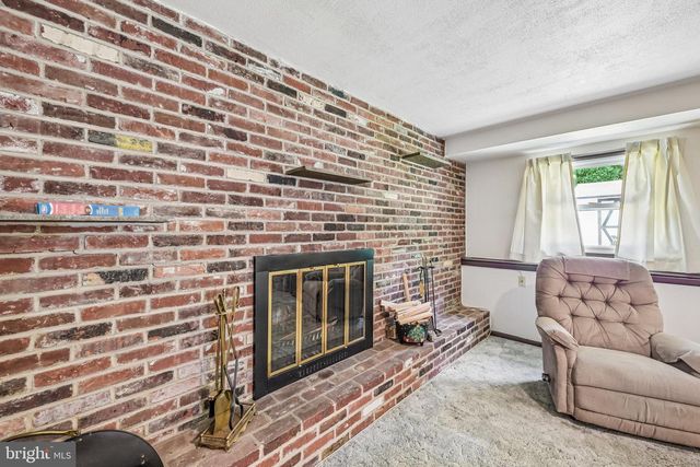 138 BRENTWOOD DR, Mount Laurel, NJ 08054