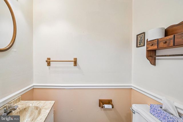 138 BRENTWOOD DR, Mount Laurel, NJ 08054